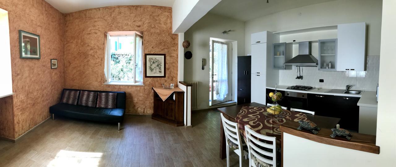 Casa Nicole Lägenhet Lake Garda Exteriör bild