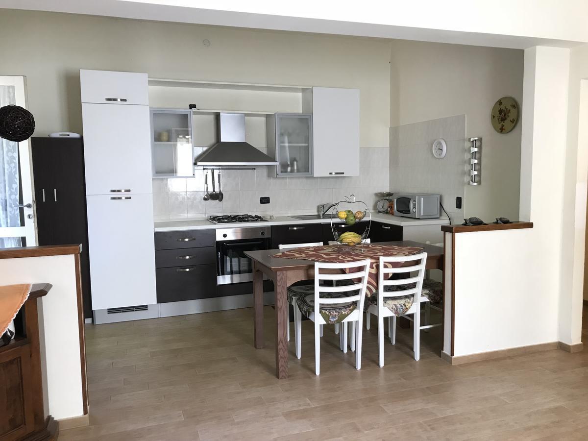 Casa Nicole Lägenhet Lake Garda Exteriör bild
