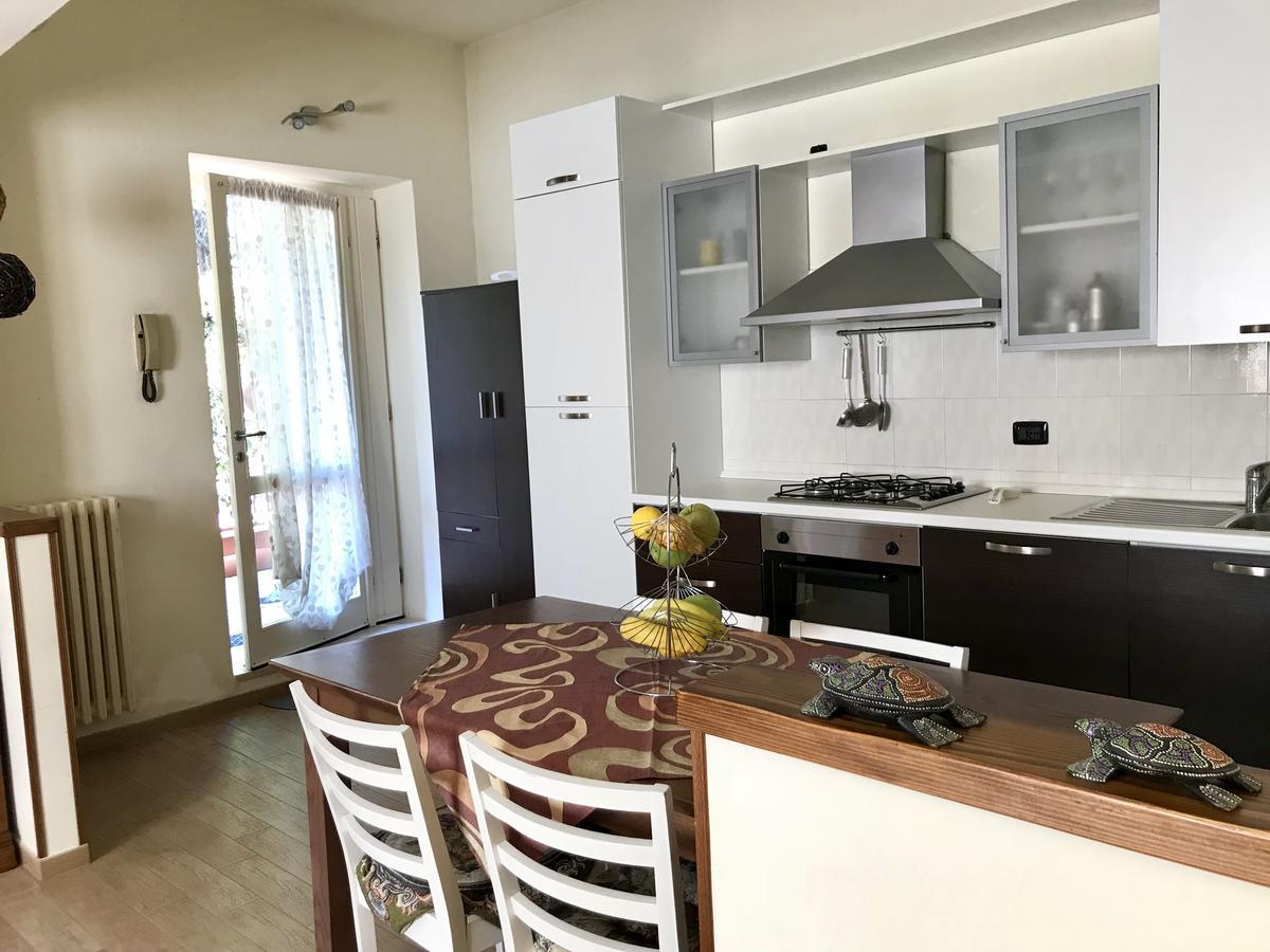 Casa Nicole Lägenhet Lake Garda Exteriör bild