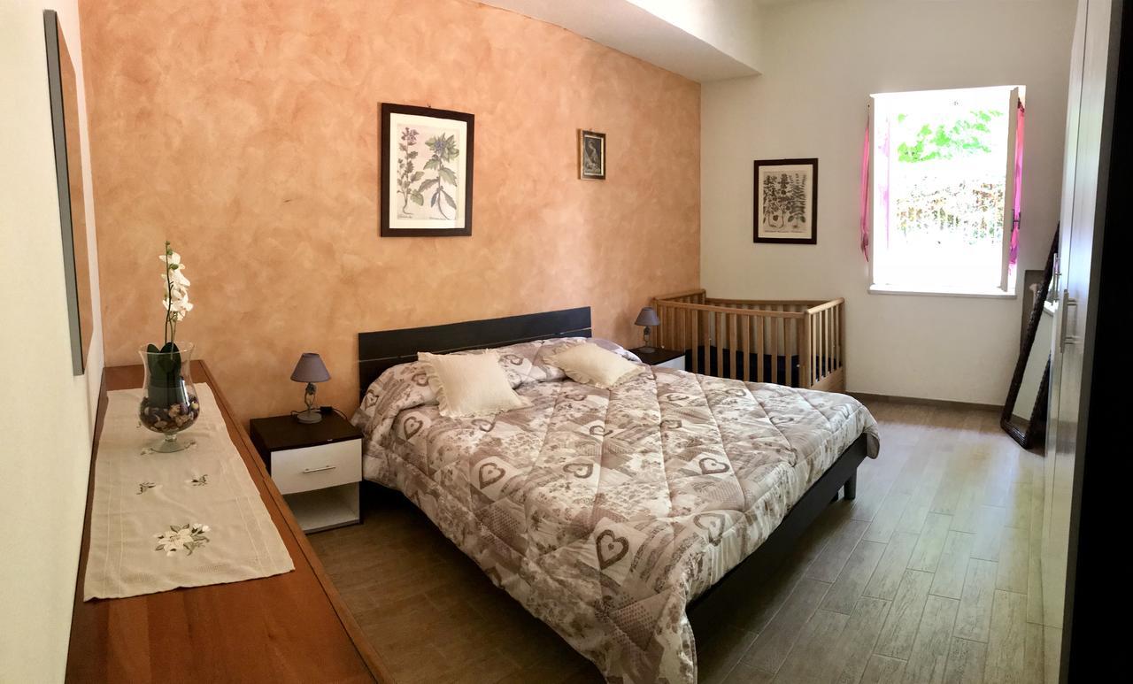 Casa Nicole Lägenhet Lake Garda Exteriör bild